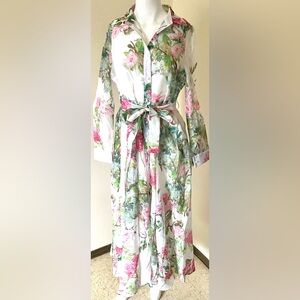 NWT Nancy Yang Floral Women's gorgeous maxi dress with Pink and Green Ascents.
